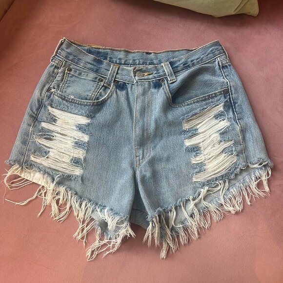 Distressed Indie Sleaze Levi Jean Shorts - Picture 1 of 4